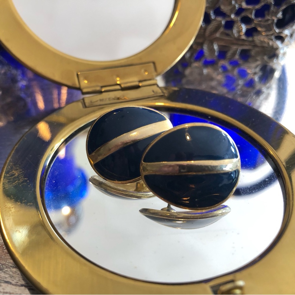 💙VINTAGE navy blue and gold post earrings 🌎 - Picture 3 of 8